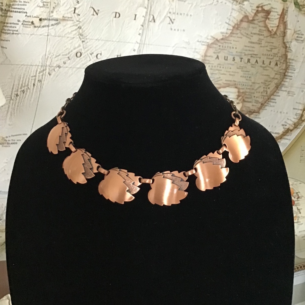 Vintage Textured Copper Leaf Choker Necklace Adjustable Length
